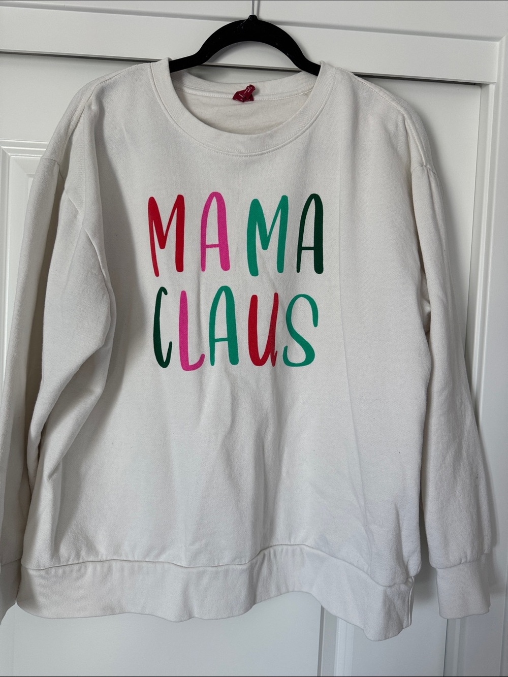 Cream 'Mama Claus' Crewneck Sweatshirt - Festive Women's Pullover